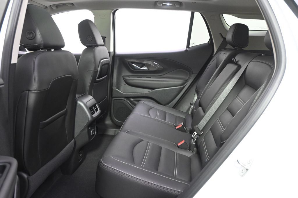 Used 2023 GMC Terrain Denali w/ Denali Premium Package AWD/4WD image 21