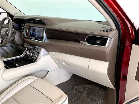 Used 2021 GMC Yukon Denali w/ Denali Premium Package AWD/4WD image 20