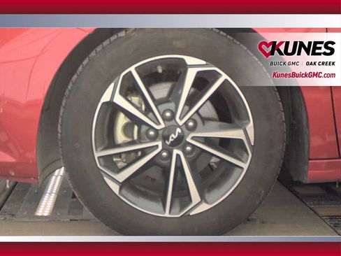 Used 2023 Kia Forte LXS w/ LXS Technology Package image 10