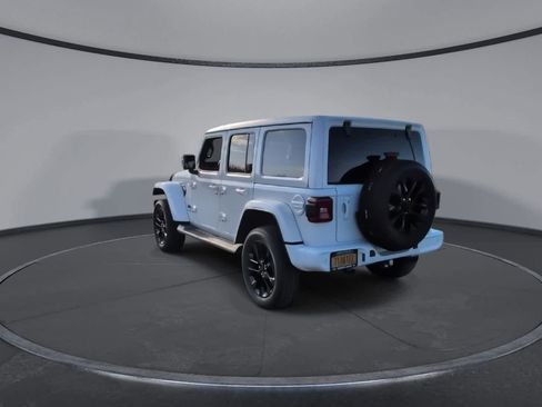 Used 2021 Jeep Wrangler Unlimited Sahara image 7
