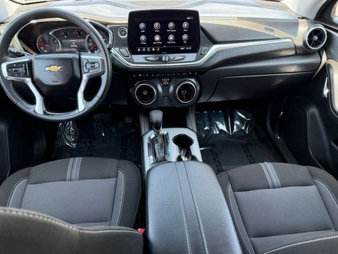 Used 2025 Chevrolet Blazer LT AWD/4WD image 28