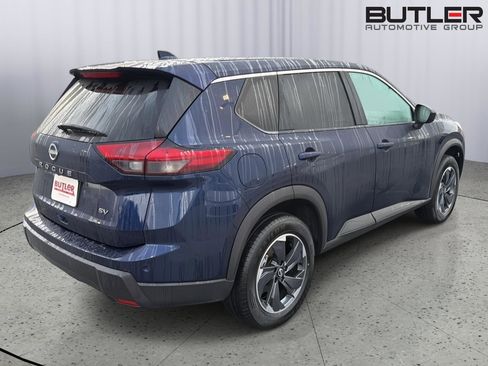 Used 2024 Nissan Rogue SV FWD image 6