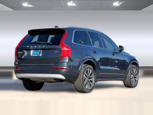 Used 2022 Volvo XC90 T6 Momentum w/ Climate Package image 8