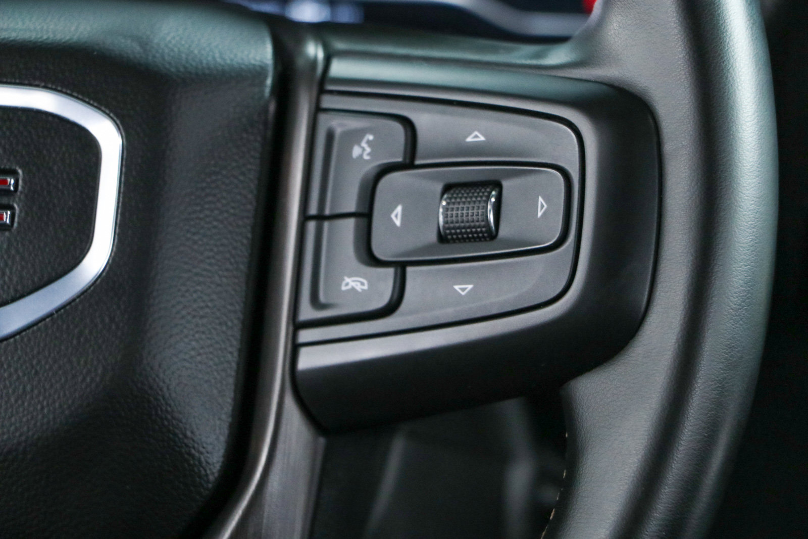 Used 2024 GMC Sierra 2500 AT4 w/ AT4 Premium Plus Package AWD/4WD image 15