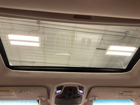 Used 2022 Subaru Outback Touring image 39