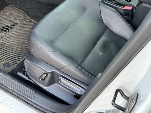 Used 2015 Volkswagen Golf TDI S image 14