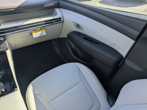 New 2026 Hyundai Tucson SE image 22
