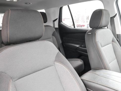 Used 2018 Chevrolet Traverse LT image 36