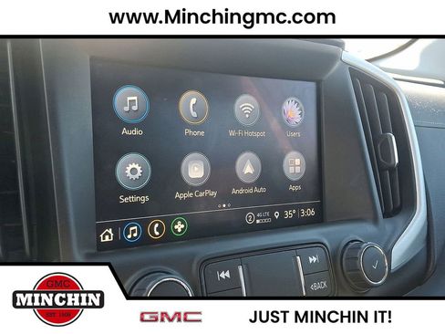 Used 2024 GMC Terrain SLT w/ Tech Package image 14