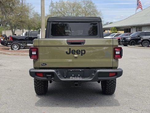 New 2026 Jeep Gladiator Willys AWD/4WD image 5