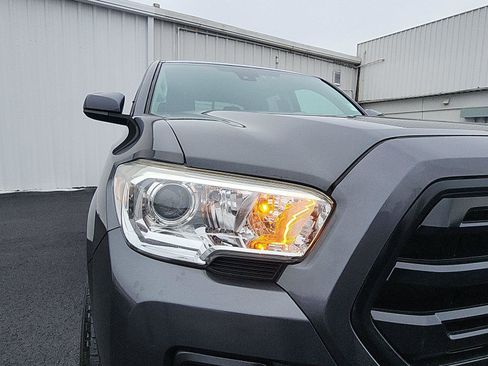 Used 2019 Toyota Tacoma SR image 12