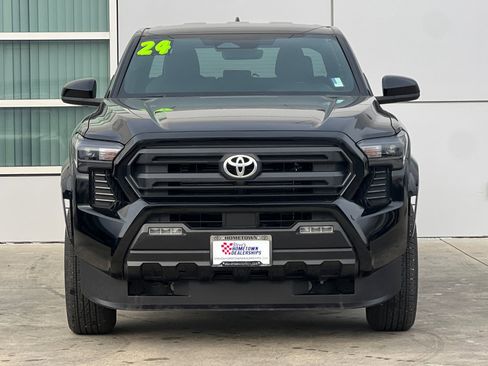 Used 2024 Toyota Tacoma SR5 image 6