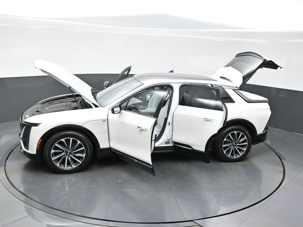 Certified 2024 Cadillac Lyriq Sport AWD/4WD image 40