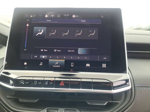 New 2026 Jeep Compass Latitude image 4