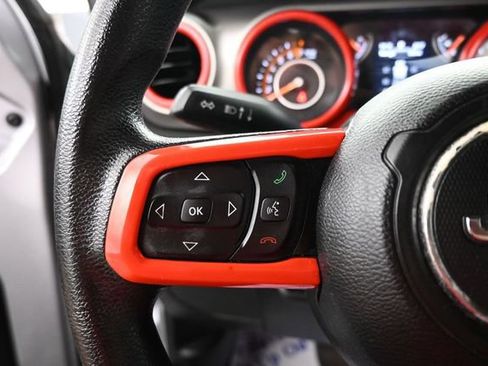 Used 2018 Jeep Wrangler Sport AWD/4WD image 14