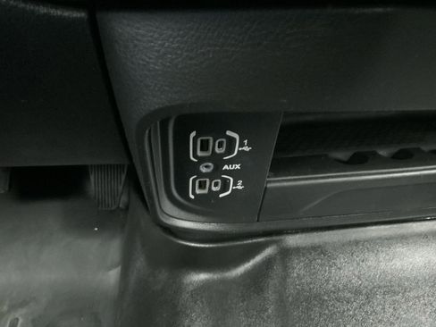 Used 2022 RAM 3500 Tradesman image 43