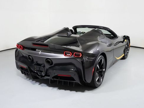 Used 2022 Ferrari SF90 Spider AWD/4WD image 2