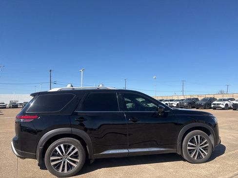 Certified 2024 Nissan Pathfinder Platinum w/ Cargo Package image 25