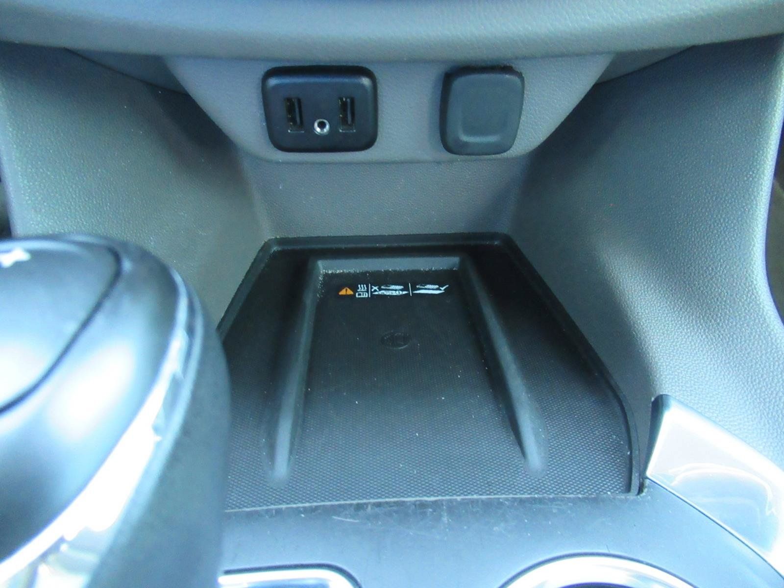 Used 2019 Chevrolet Traverse Premier w/ Driver Confidence II Package FWD image 26