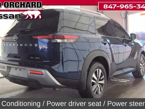 Used 2024 Nissan Pathfinder SL image 5