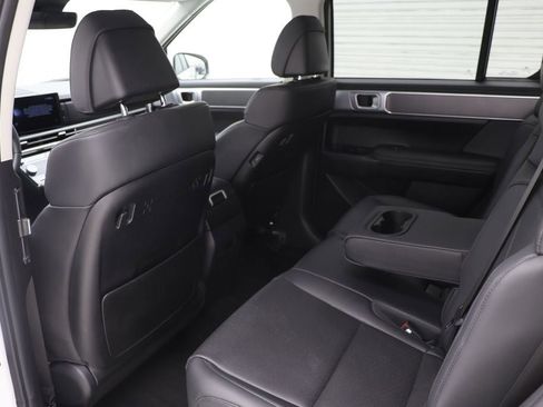 Used 2025 Hyundai Santa Fe SEL image 10