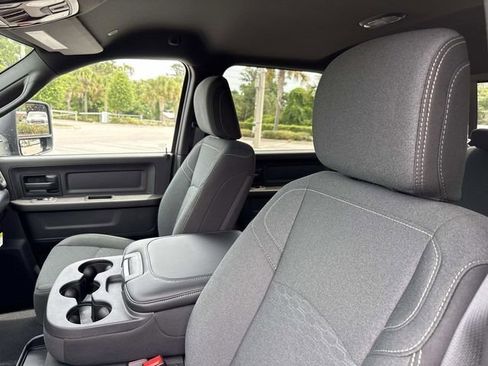 New 2026 RAM 3500 Tradesman AWD/4WD image 20