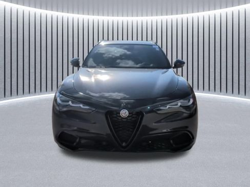 Used 2025 Alfa Romeo Stelvio Sprint AWD/4WD image 18