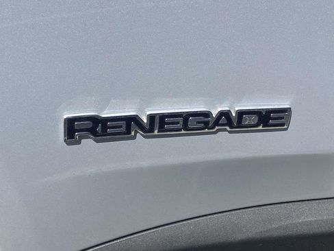 Used 2021 Jeep Renegade Limited w/ Trailer Tow Group image 11