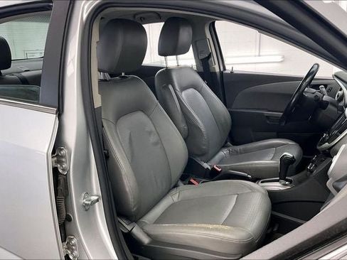 Used 2017 Chevrolet Sonic Premier FWD image 7