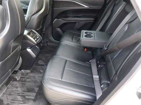 Certified 2024 Cadillac Lyriq Luxury image 25