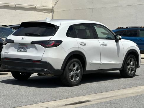 Used 2026 Honda HR-V LX image 3