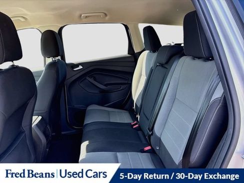 Used 2016 Ford Escape SE w/ SE Cold Weather Package AWD/4WD image 31
