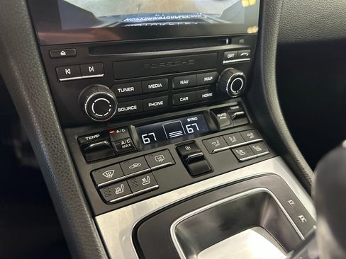 Used 2021 Porsche 718 Cayman image 27