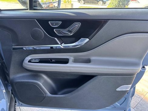 New 2026 Lincoln Corsair Premiere image 17