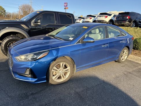 Used 2018 Hyundai Sonata SEL w/ Winter Weather Package image 5