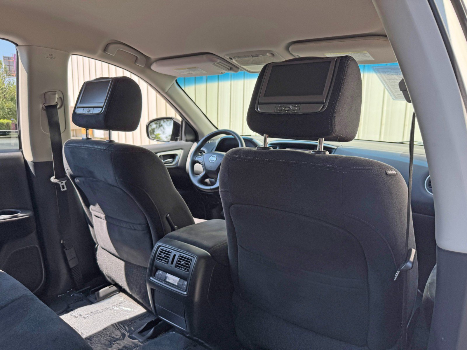 Used 2015 Nissan Pathfinder SV w/ Trailer Tow Package FWD image 32