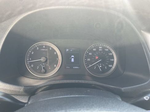 Used 2018 Hyundai Tucson Value AWD/4WD image 2
