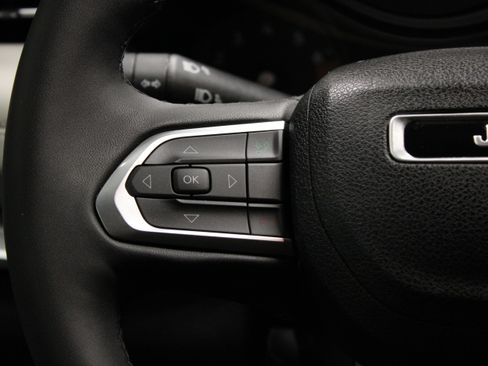 Used 2025 Jeep Compass Limited AWD/4WD image 21