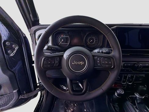 Used 2024 Jeep Wrangler Willys image 27