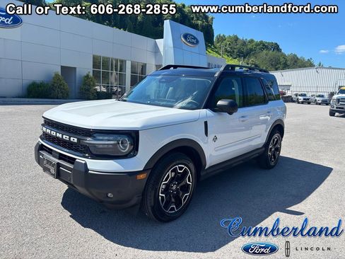 Used 2025 Ford Bronco Sport Outer Banks w/ Outer Banks Tech Package+ AWD/4WD image 1