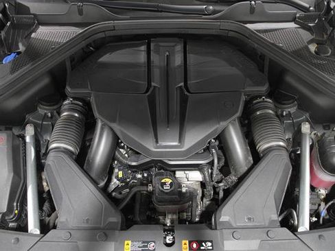 Certified 2025 Genesis GV80 3.5T Prestige AWD/4WD image 22
