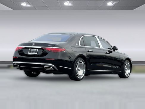 Used 2024 Mercedes-Benz Maybach S 580 4MATIC image 8
