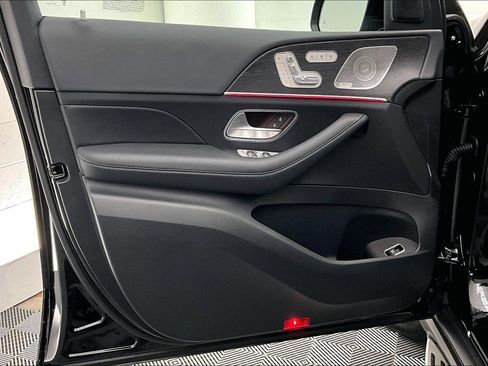 Used 2026 Mercedes-Benz GLS 450 4MATIC image 24