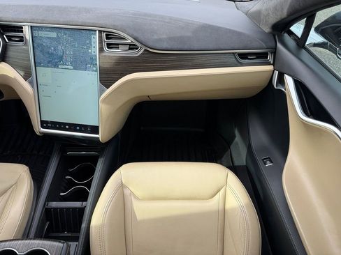 Used 2016 Tesla Model S 90D image 24