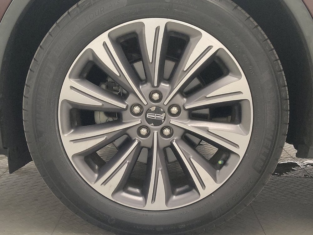 Used 2021 Lincoln Corsair Reserve w/ Elements Package FWD image 31