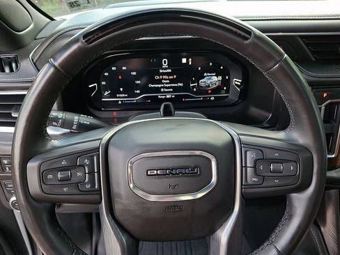 Used 2023 GMC Yukon XL Denali Ultimate AWD/4WD image 23