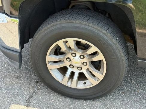 Used 2018 Chevrolet Silverado 1500 LT w/ All Star Edition AWD/4WD image 5