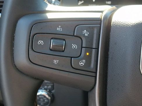 Used 2025 GMC Sierra 1500 AT4 w/ AT4 Premium Package AWD/4WD image 18