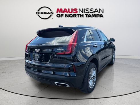 Used 2024 Cadillac XT4 Premium Luxury FWD image 8
