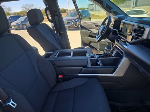 Used 2026 Toyota Tundra SR5 w/ SR5 Convenience Package AWD/4WD image 30